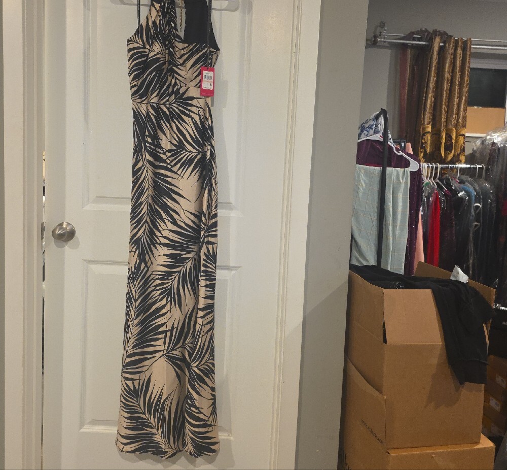 Vince Camuto Beige and Black Palm-Print Halter Maxi Dress - Picture 7 of 16